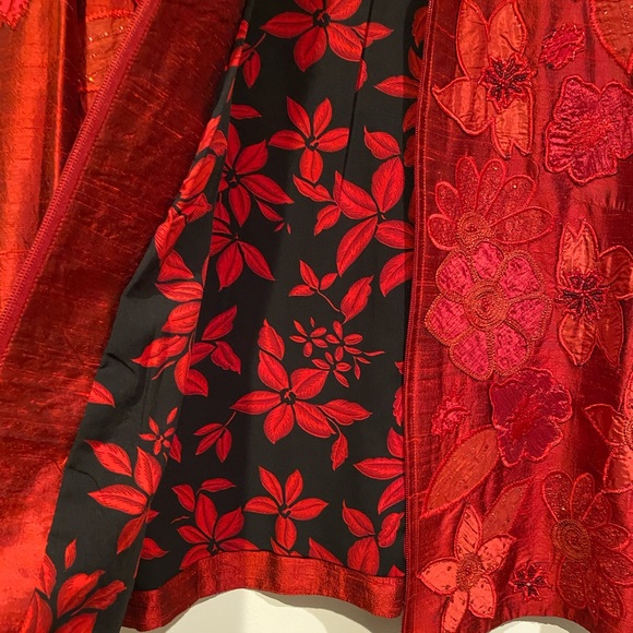 Red Jacket w/Damask texture - Picture 4 of 5